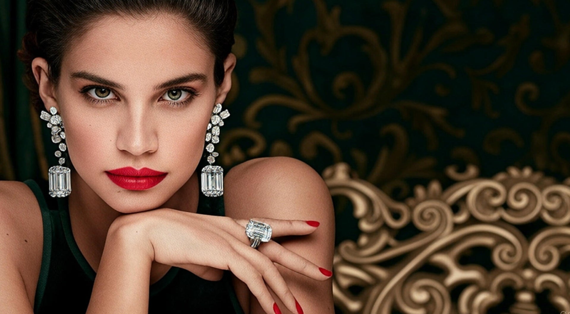 The Art of Craftsmanship: How Ezeia Jewelry Blends Tradition and Innovation in Dubai’s Luxury Scene