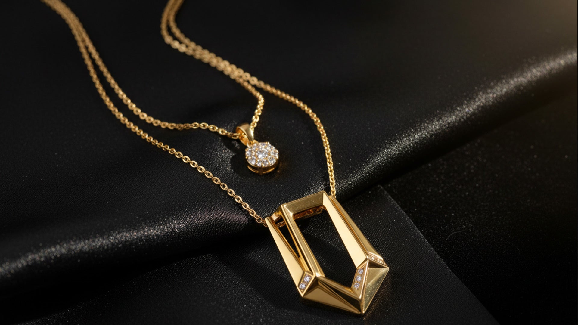 Shop Necklace Pendants in Dubai: Elevate Your Everyday with Signature Style