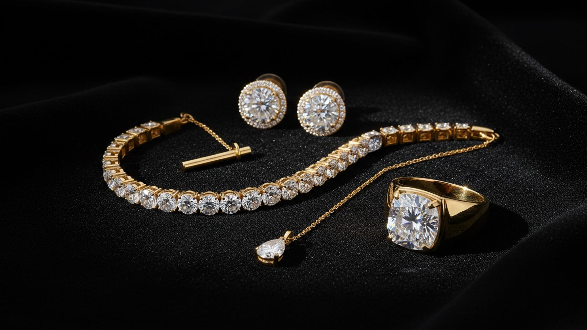 What Makes a Piece “Investment-Grade” in the UAE? | How Smart Buyers Protect Value Through Jewelry – Ezeia Jewelry